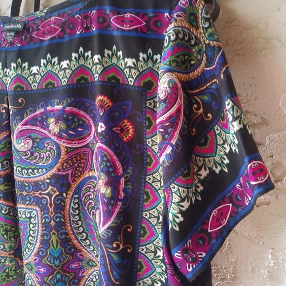 Floral Paisley Mandala Blouse - Picture 3 of 6